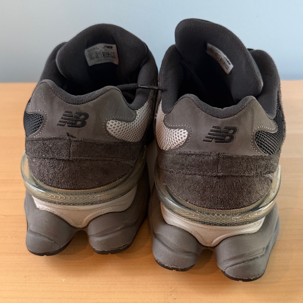 New Balance Black and Gray Athletic Shoes - Picture 3 of 8